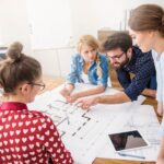 Cum alegem corect echipa pentru construcția casei: experiență vs. preț